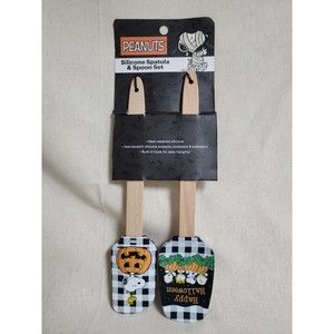 Peanuts Snoopy and Gang 2pk Silicone Spatula & Spoon Set Halloween NEW 2022